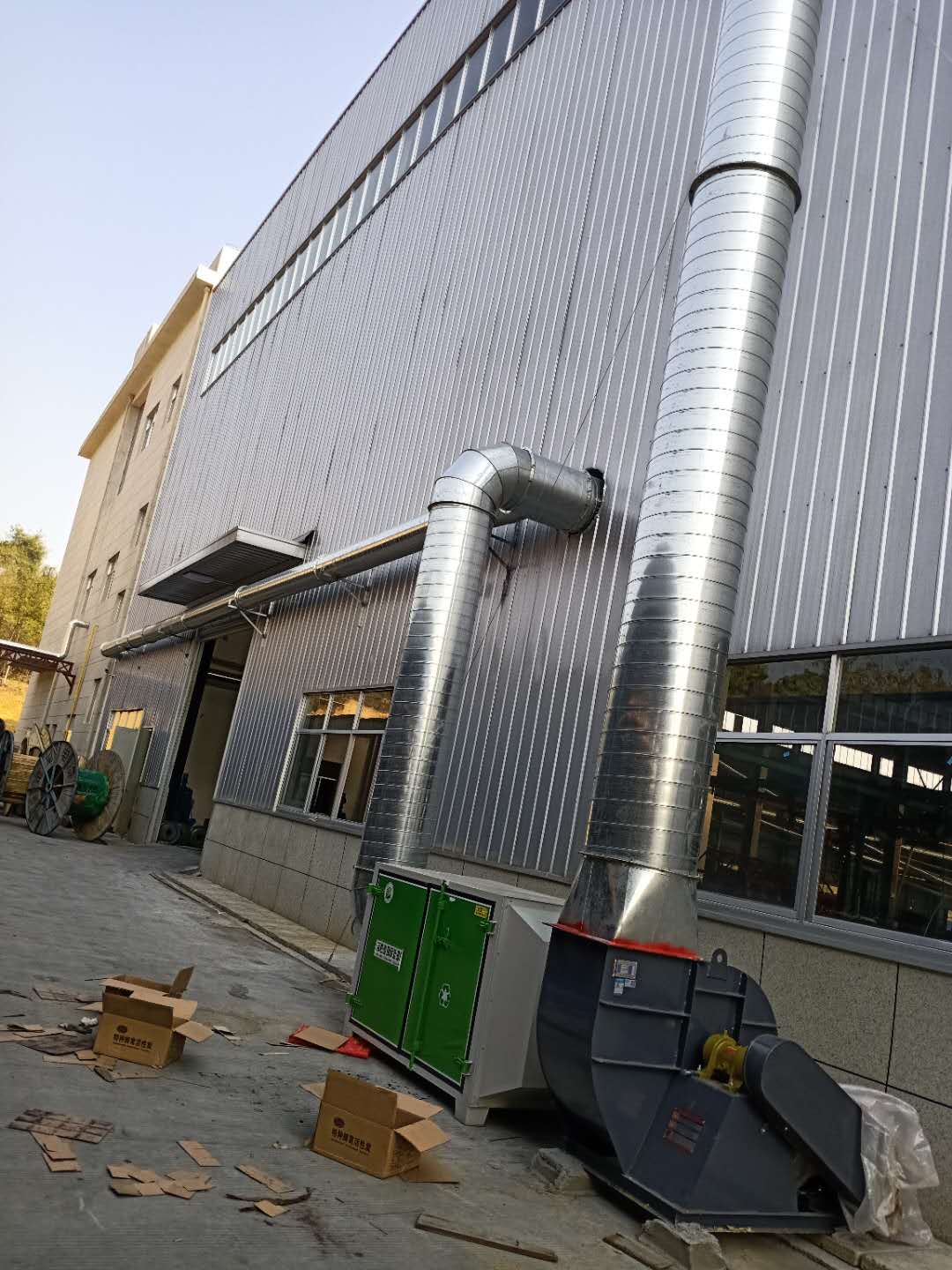 湖南省偉利翔機械通風(fēng)設(shè)備有限公司,永州市生產(chǎn)安裝螺旋風(fēng)管,共板風(fēng)管,消防風(fēng)管,銷售冷風(fēng)機,負(fù)壓風(fēng)機 湖南省偉利翔機械通風(fēng)設(shè)備有限公司,永州市生產(chǎn)安裝螺旋風(fēng)管,共板風(fēng)管,消防風(fēng)管,銷售冷風(fēng)機,負(fù)壓風(fēng)機